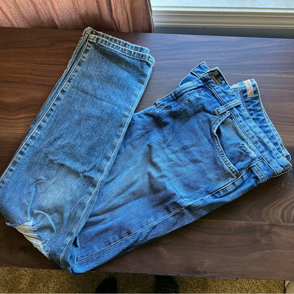 Joe’s jeans boyfriend slim cut distressed jeans
